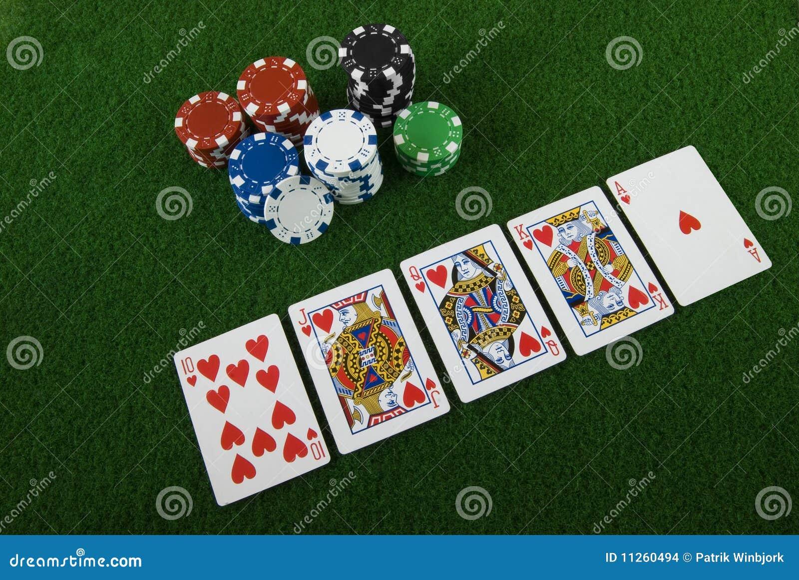 Tai game danh bai mien phi ve may de trai nghiem nhung phut giay giai tri thu vi